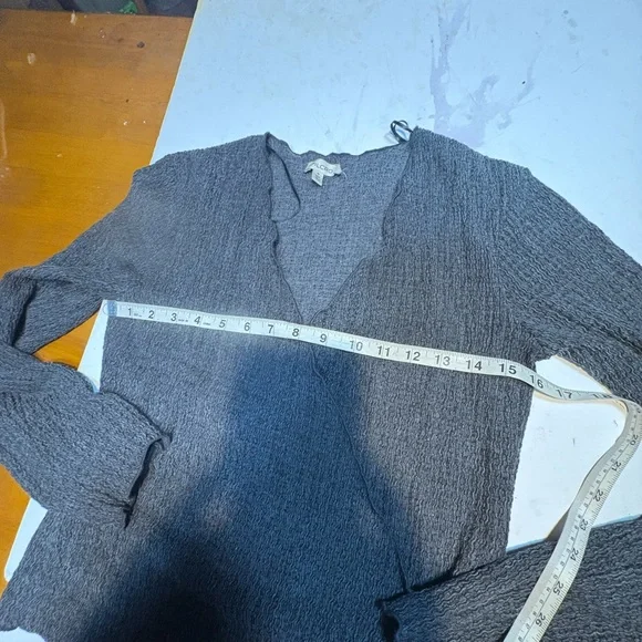 Pilcro Textured Wrap Knit Top Womens size medium black - Picture 7 of 8